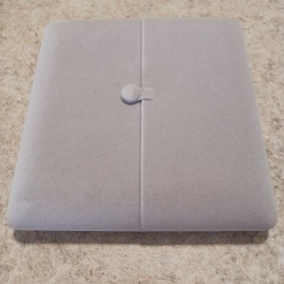 18" garnet and sterling silver necklace - Picture 2 of 5